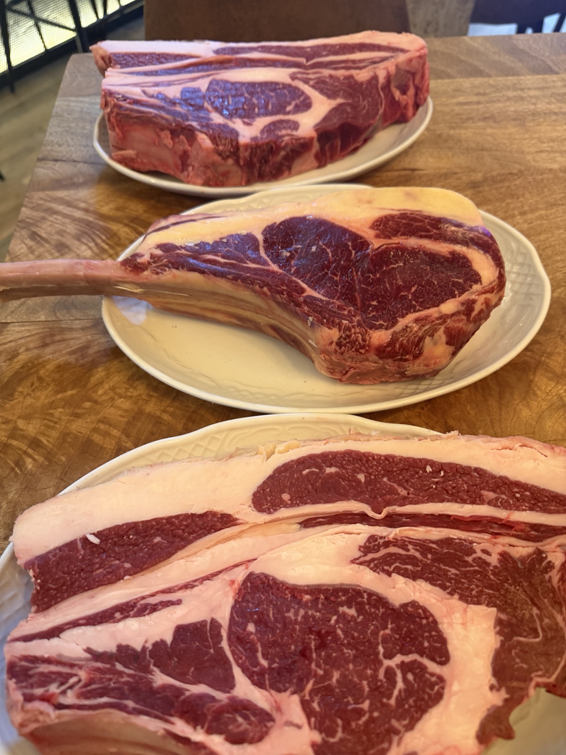 Tomahawk y dos chuletones de Bar Montes